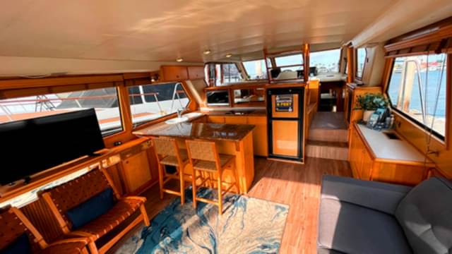 Los Angeles Yacht Charter_0000_Lady M Los Angeles Yacht Charter_0000_Lady M