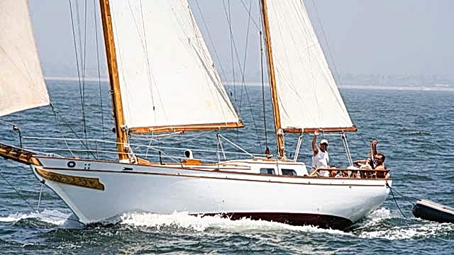 Los Angeles Yacht Charter_0006_ Classic 46 sailing yacht
