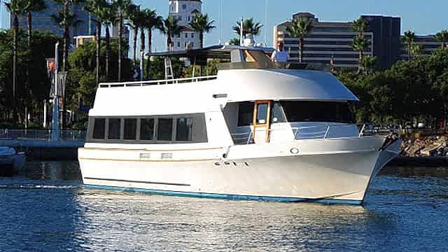 Passenger-boat-up-to-75-people