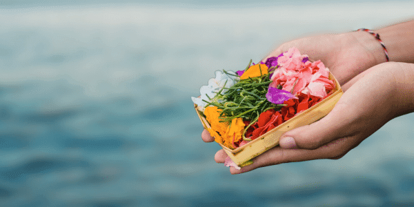 Antyesti: Hindu Burial at Sea Ash Scattering Services